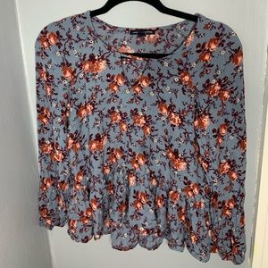 American Eagle floral long sleeve shirt